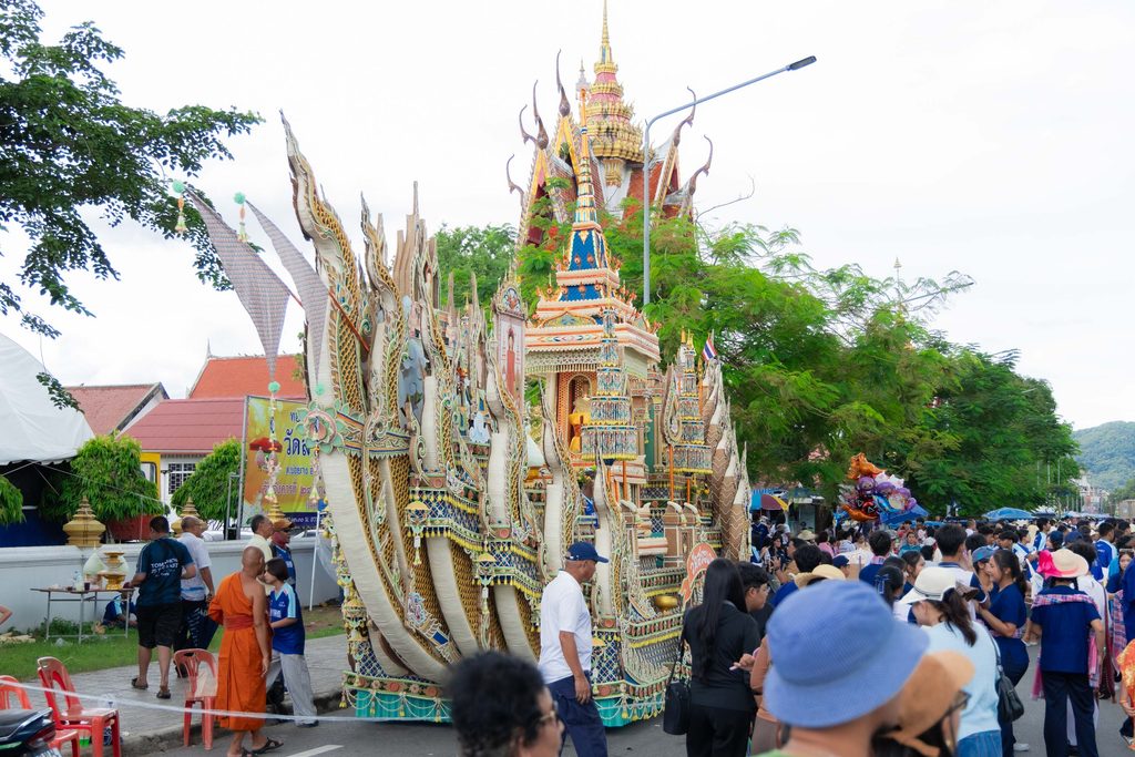 คณะครุศาสตร์ฯ ร่วมเดินขบวนสืบสานประเพณีลากพระและตักบาตรเทโว ประจำปี 2569เสริมสร้างความสัมพันธ์อันดีระหว่างมหาวิทยาลัย วัด และชุมชน - มทร.ศรีวิชัย (RMUTSV)